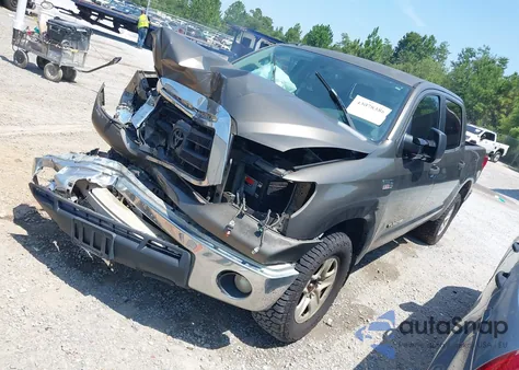 2011 Toyota Tundra Grade 5.7L V8 z USA, uszkodzony, nr VIN 5TFEY5F16BX112257